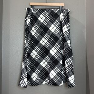 Salon Studio Fleece Plaid Aline Midi Skirt